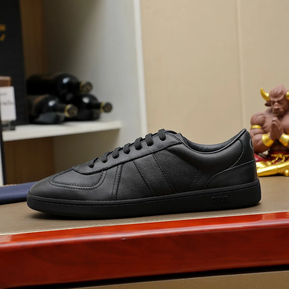 Men's clothing and shoes 💰540 💰🔥[Dior] High-end top-notch 🔝 purchasing agent 🔍🔍The latest 🇺🇸 counters are on sale simultaneously, original Italian calfskin (high-end, extravagance, and grade) with exquisite workmanship (cowhide Inner lining) Sole: Original sole provided by the original factory ⚠️Outsole. Comfortable, wear-resistant, non-slip, real-life photo🎬The real thing is more beautiful🔍Color: 4 colors available💕💕Number of yards: 39-44...
